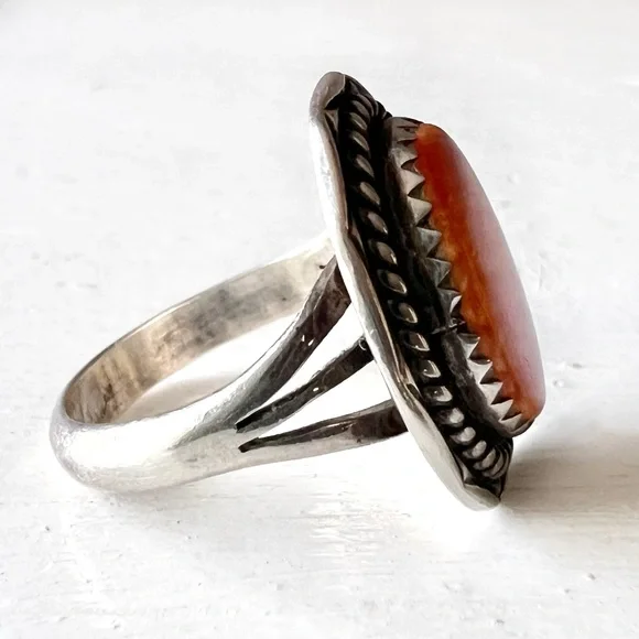 Vintage NATIVE Navajo Spiny Oyster Shell & Sterling Silver Southwestern Ring - Picture 7 of 11